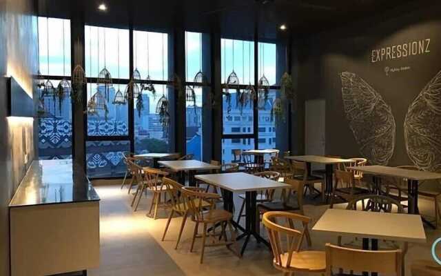 Expressionz Professional Suites by KL101