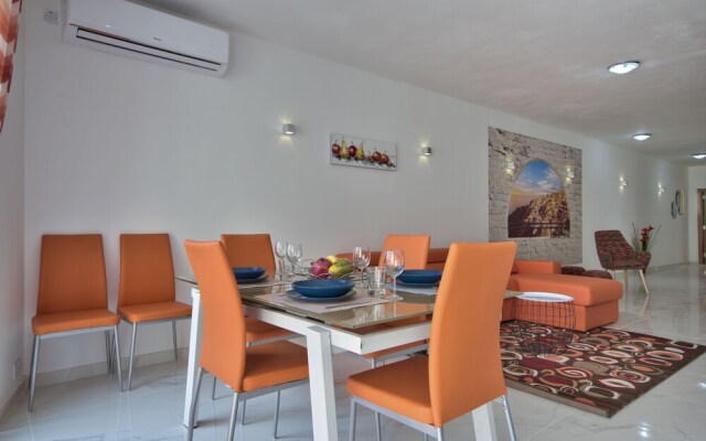 First Class Apartments Calleja by G&G