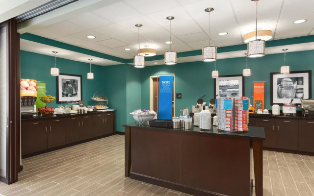 Hampton Inn Fairmont