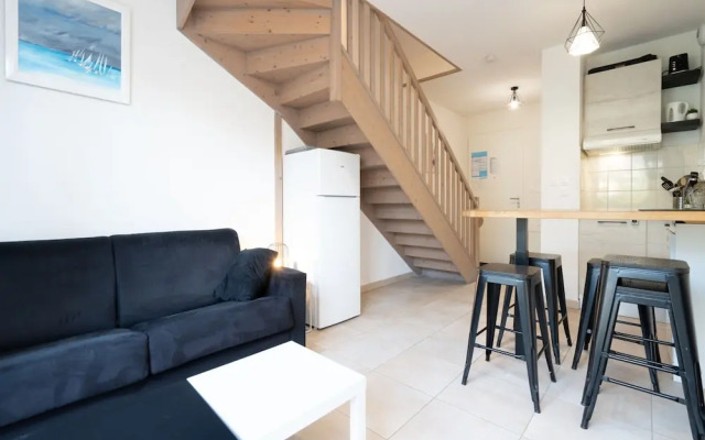 Villa in Valras-plage Near Sand Beach