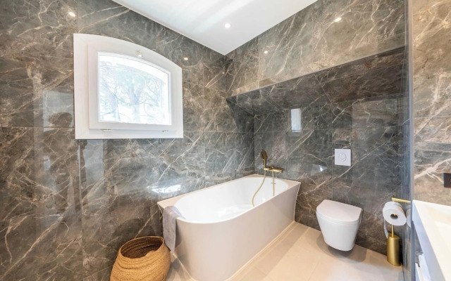 Sumptuous Villa - AC- 6br- 12p- Cannes