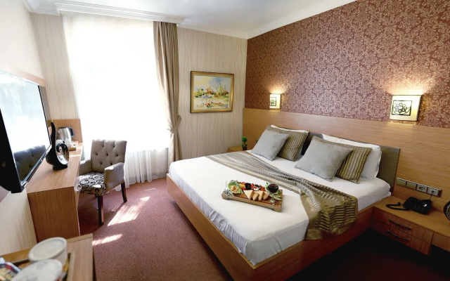 The Rise Aron Business Hotel Merter