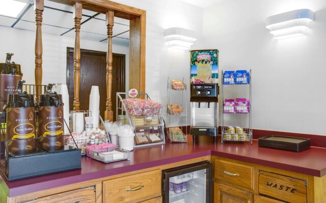 Super 8 By Wyndham Radford Va