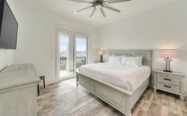 Neptune's Nest by Five Star Properties