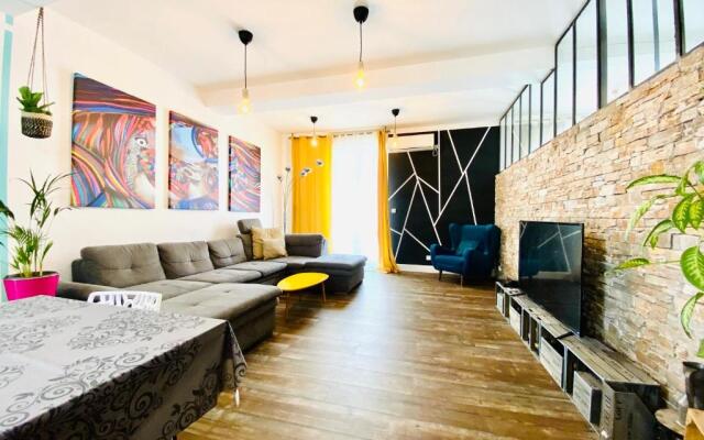 MAGNIFIQUE APPART 102 m2 ART/DÉCO AU BORD DE L'EAU