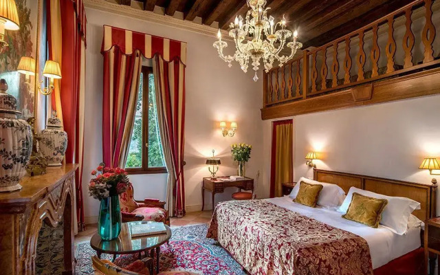 Villa Franceschi Hotel & Resort