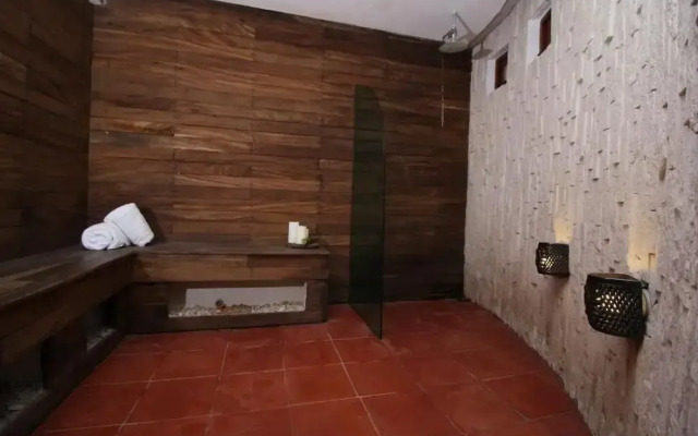 Hotel Villa Blanca Suites