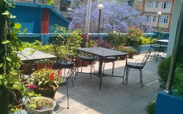 OYO 120 Hotel Tayoma