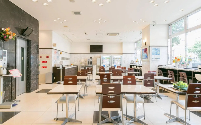 Toyoko Inn Osaka Kadoma-shi Ekimae