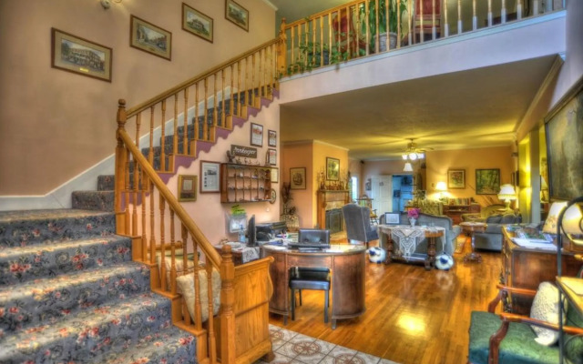 Blue Mountain Mist Country Inn & Spa
