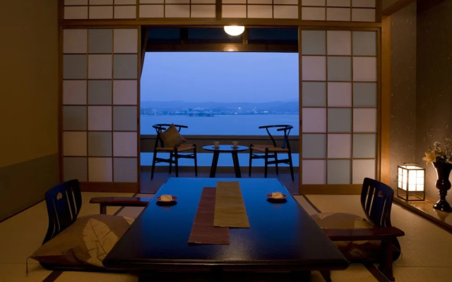 Naniwa Issui