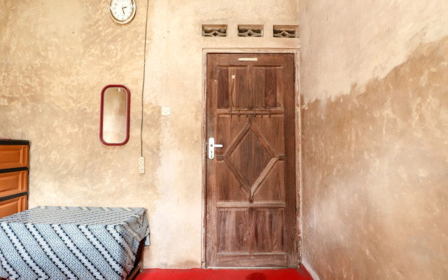 Kasmiyem Homestay by ZUZU