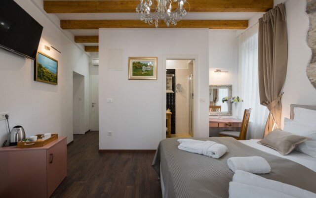 ID Regal Residence