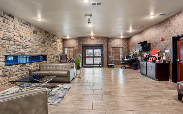Cobblestone Hotel & Suites-Little Chute
