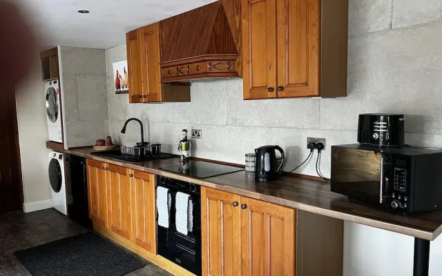 Luxury Country Lodge in Bretherton - Sleeps 4
