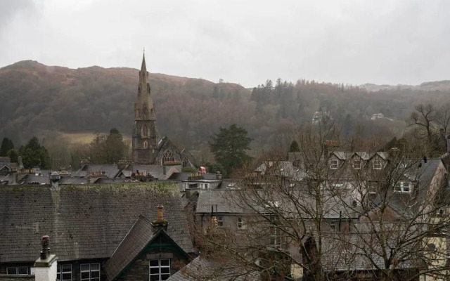 Charming 1BR - Town Centre-parking-stunning Views