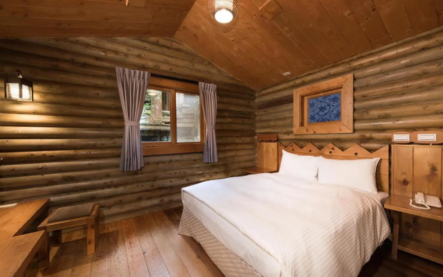 Ming Chi Shan Zhuang