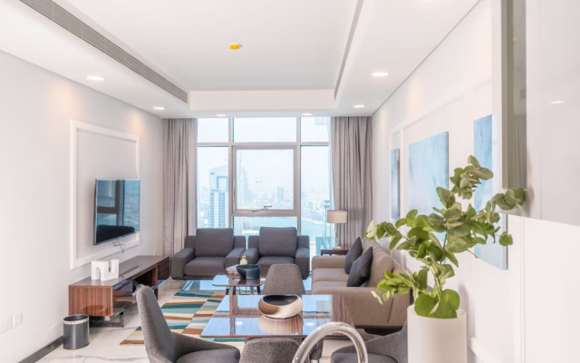 S Plaza Suites Hotel