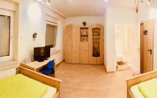 Home Inn Hotel