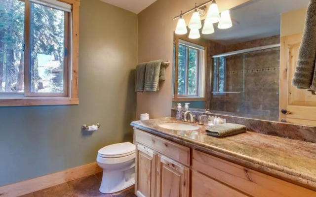 Skislope Sanctuary Close to Outdoor Activities