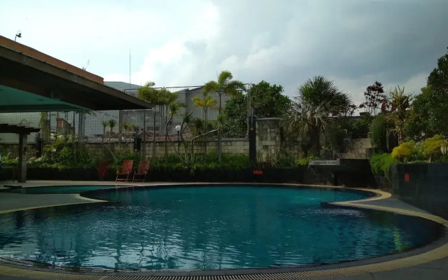 Antique 3BR at Grand Setiabudi Apartment