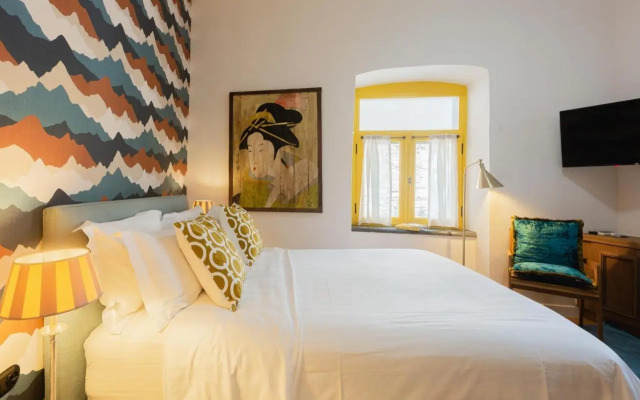 Leone Guesthouse