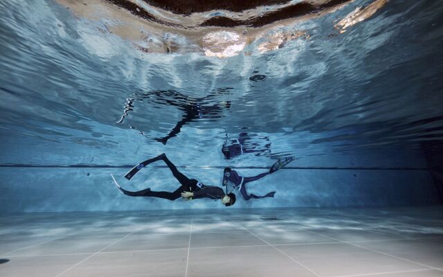 DiveCube Hotel