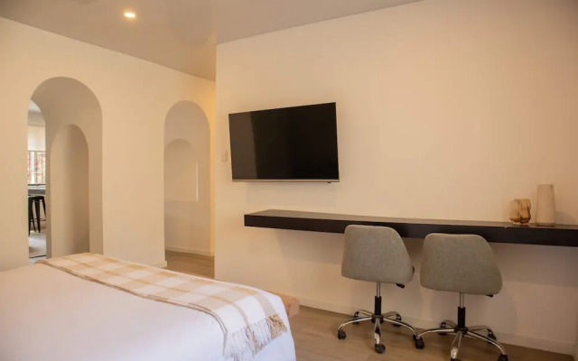 w Impressive 5BR w Terrace in Miraflores