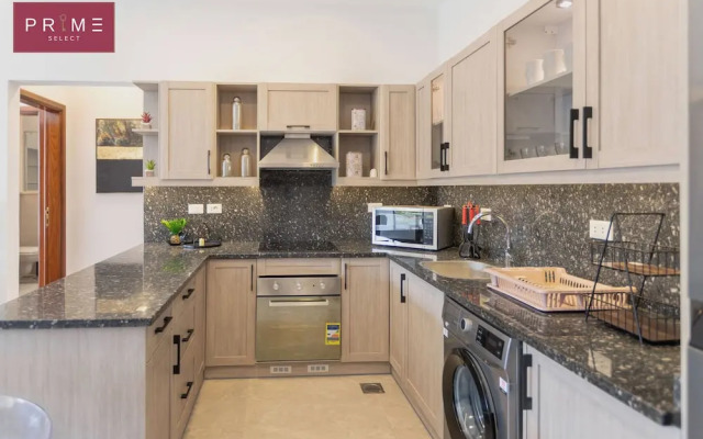 Prime Select Lake View