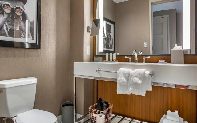 Omni Louisville Hotel