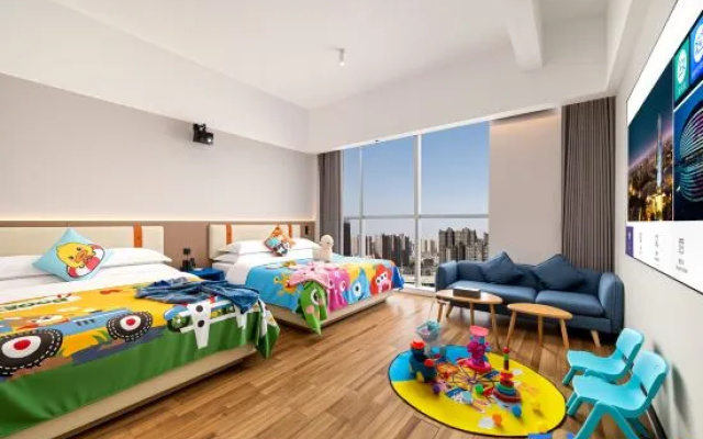 Holiday Inn Express (Zhengzhou Erqi Wanda Road Lijiang Road Metro Station Branch) – Guest Rooms – Zhengzhou
