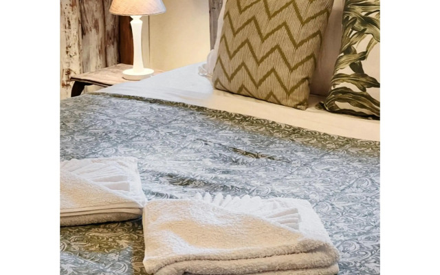 Ol Losowan House, Karen