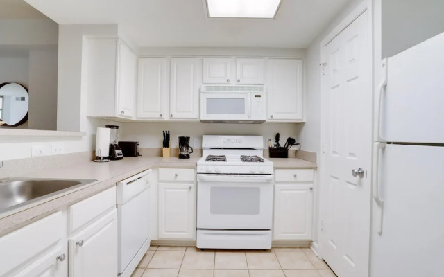 Amazing 1 Bedroom Condo Ballston