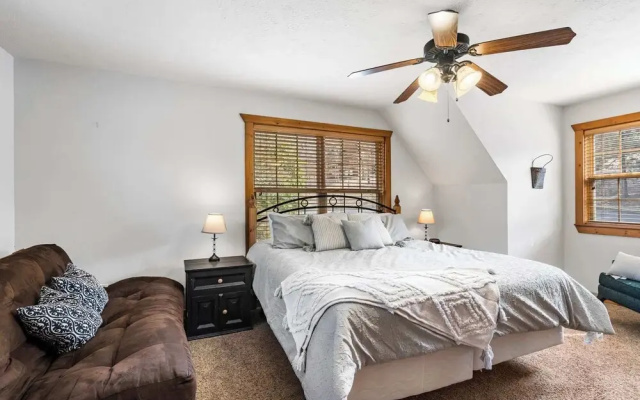 Whispering Creek - In the Heart of Ozarks, Near DT!