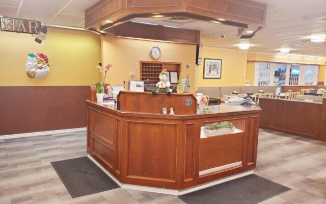 Moosomin Country Squire Inn