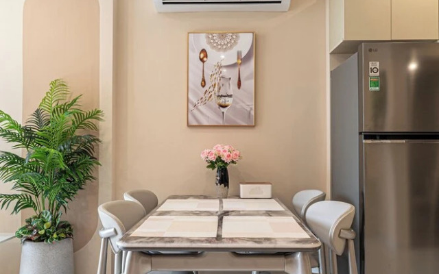 LA Nest 1BR  River View  Near Vincom