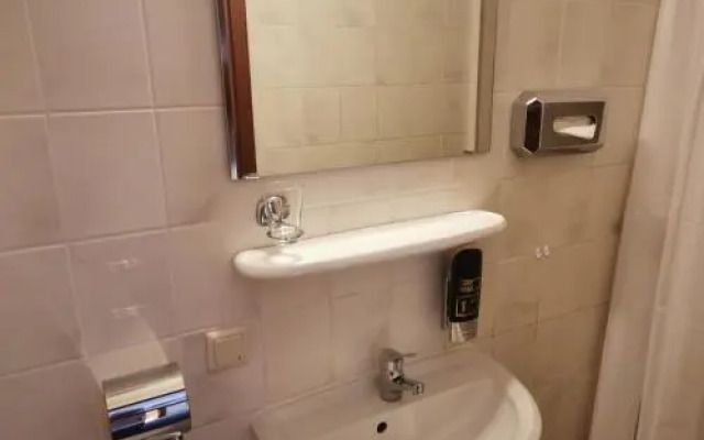 Hotel Dori's 108