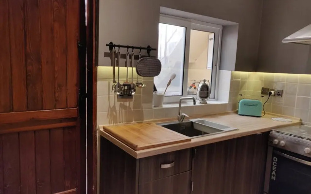 "Romantic Small Townhouse In The Three Cities"
