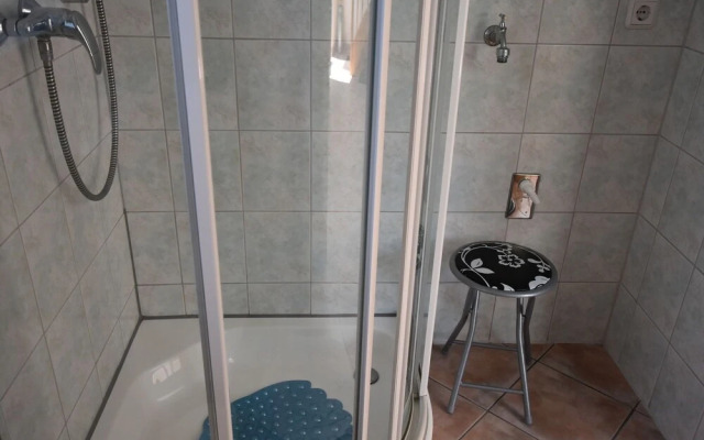 Idyllic Holiday Home in Steffenshagen near Forest