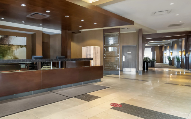Best Western Cold Lake Inn