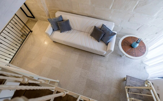 Piccola Luna Cozy Home