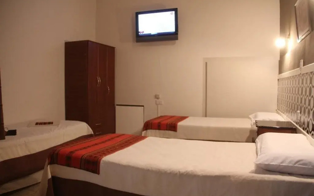 Hotel Elena