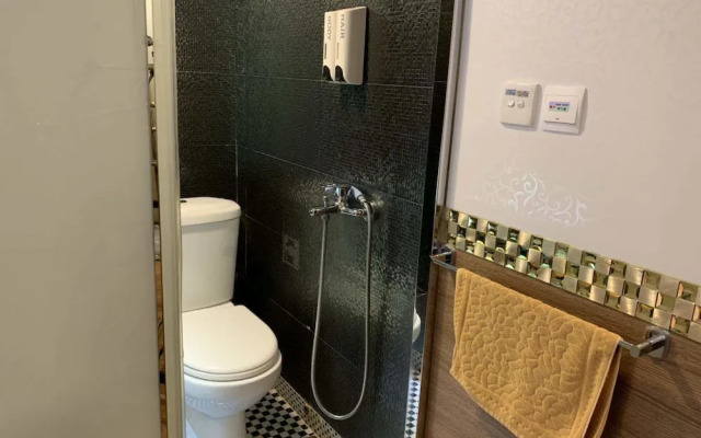 Lucky Guest House
