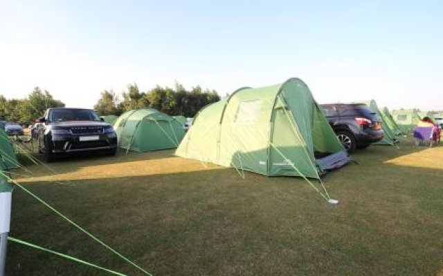 Silverstone Glamping and Pre-Pitched Camping with intentsGP