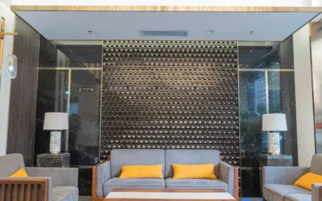 Chating Holiday Hotel