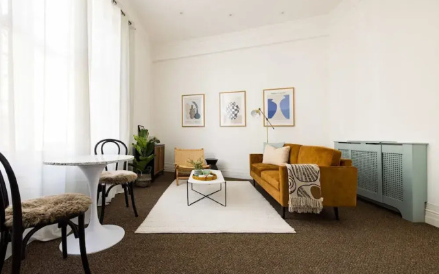 Spacious Apartment With Office Rear Terrace