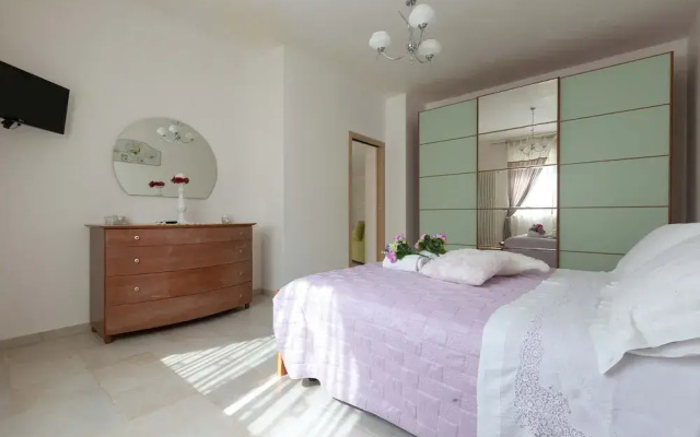 2088 Villa Marilda