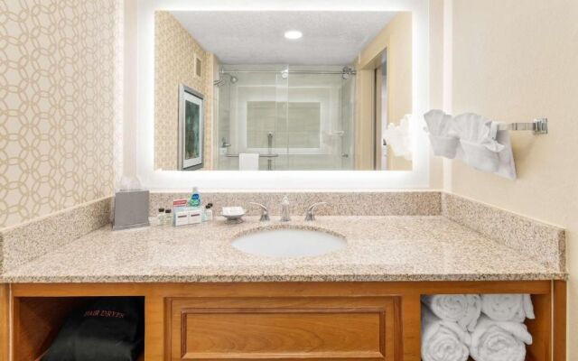 Doubletree by Hilton Fort Myers at Bell Tower Shops