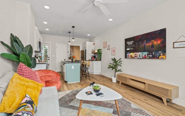 Passyunk Square Spacious 1BR - Huge Deck