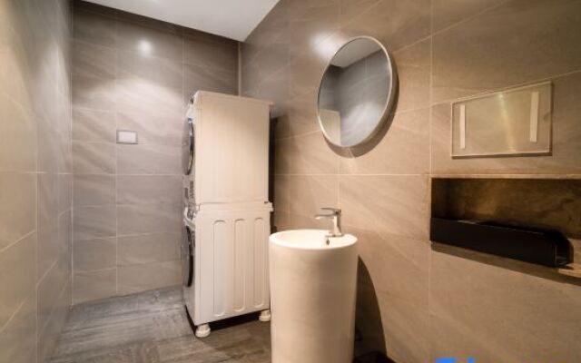 Weiji Hotel (Shanghai hongqiao Wuzhong Road)